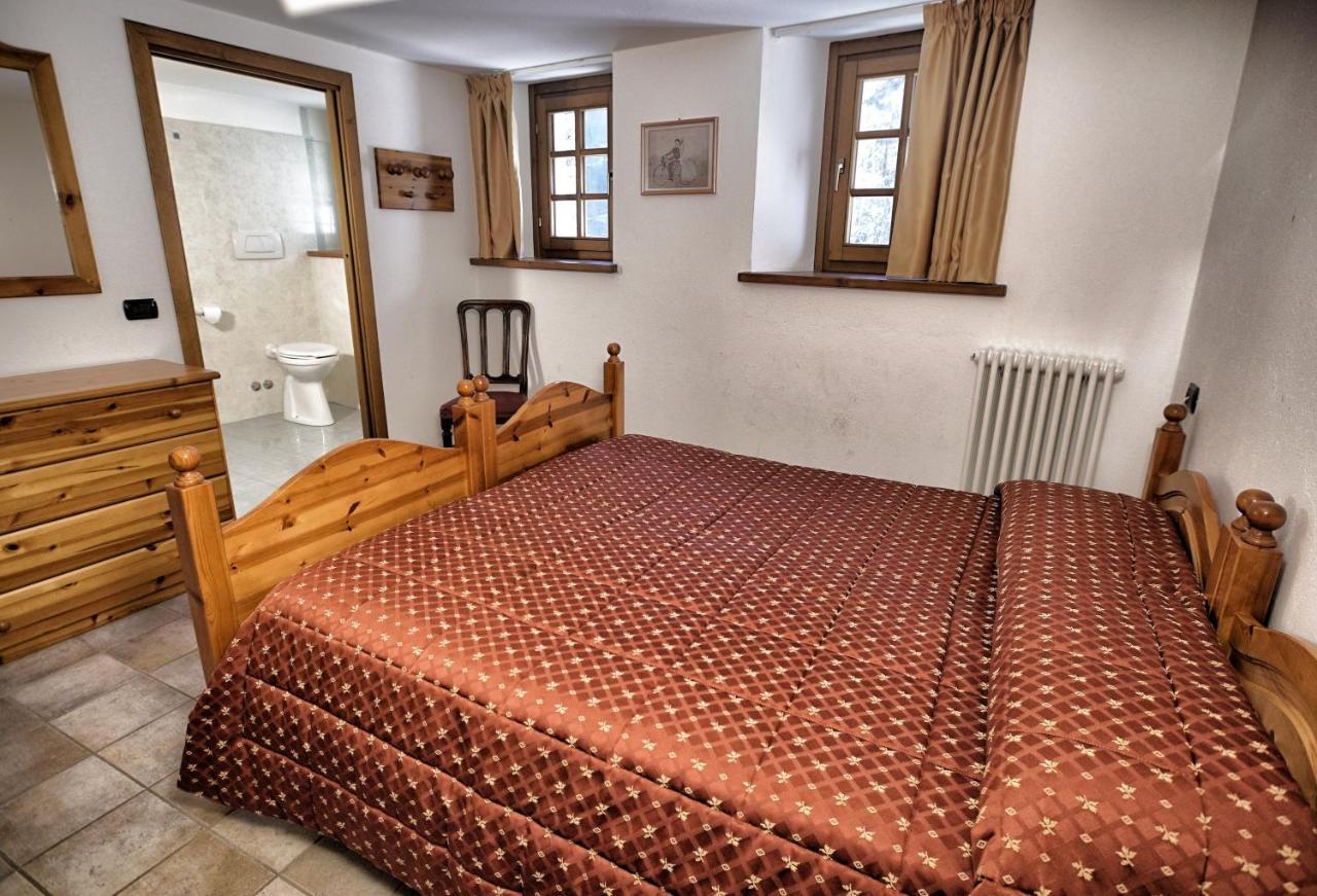 Auberge Lou Creton Di Lui Hostel Pontboset ภายนอก รูปภาพ