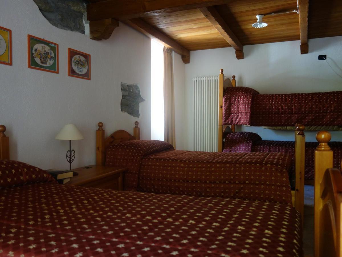 Auberge Lou Creton Di Lui Hostel Pontboset ภายนอก รูปภาพ