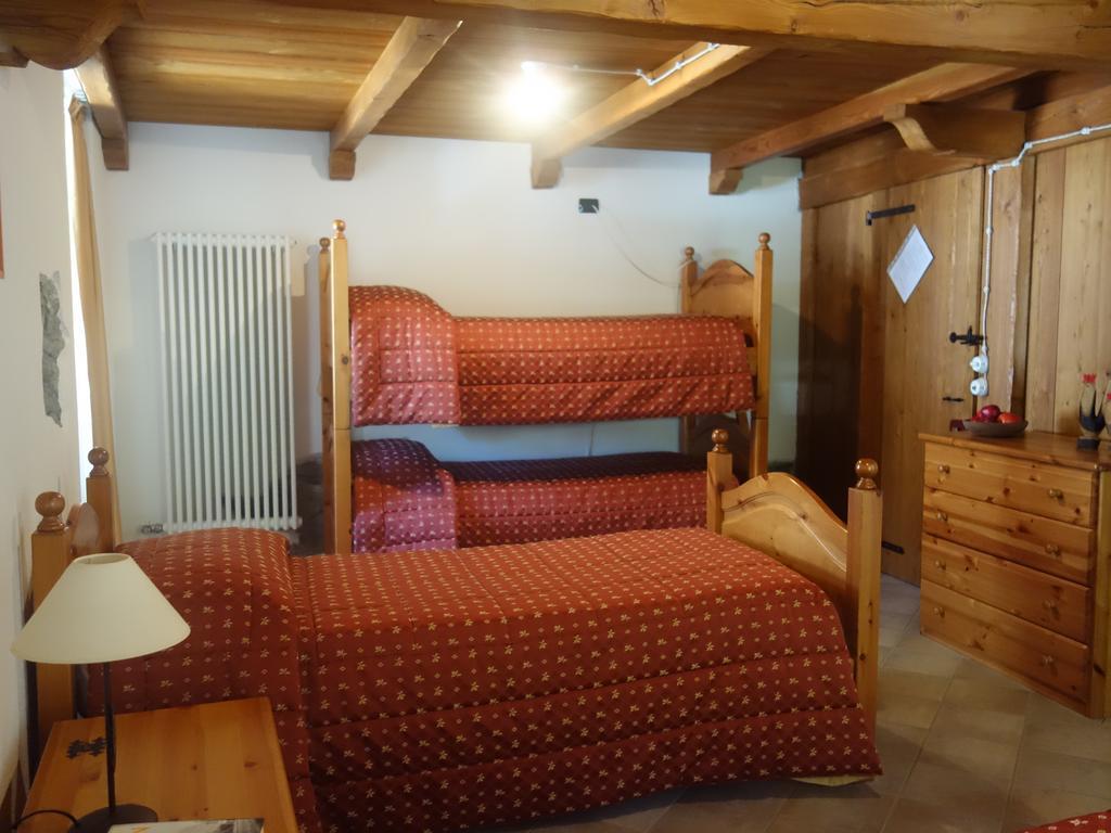 Auberge Lou Creton Di Lui Hostel Pontboset ภายนอก รูปภาพ