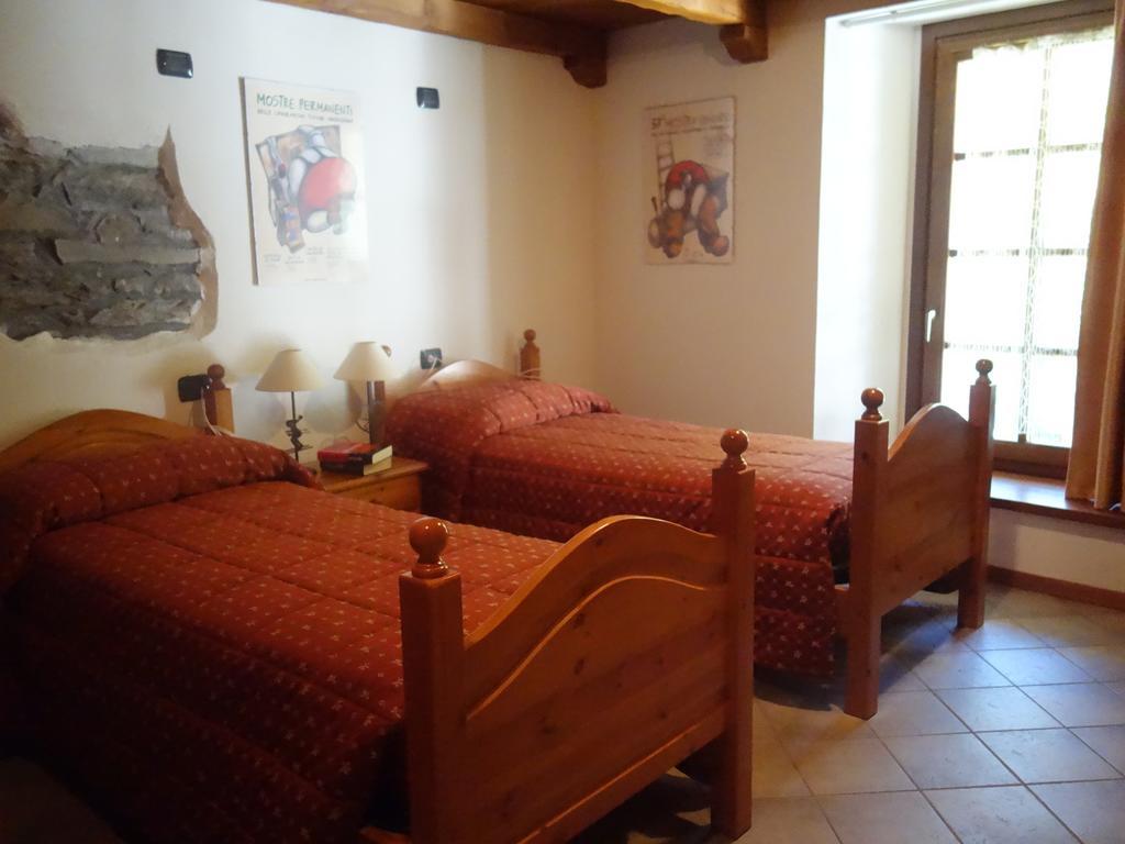 Auberge Lou Creton Di Lui Hostel Pontboset ภายนอก รูปภาพ
