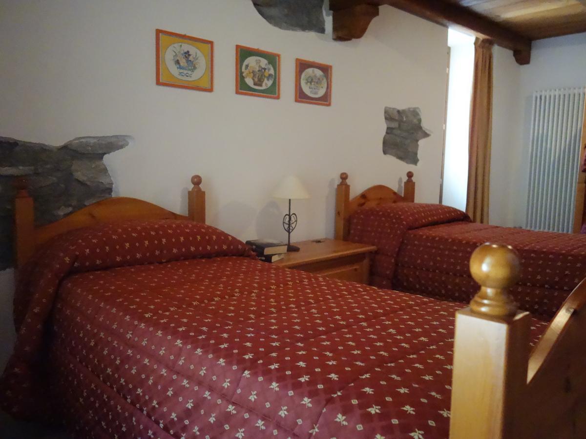 Auberge Lou Creton Di Lui Hostel Pontboset ภายนอก รูปภาพ
